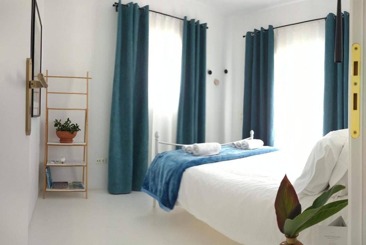 Zen Minimal Luxury Housing Tyros Villa Luaran gambar