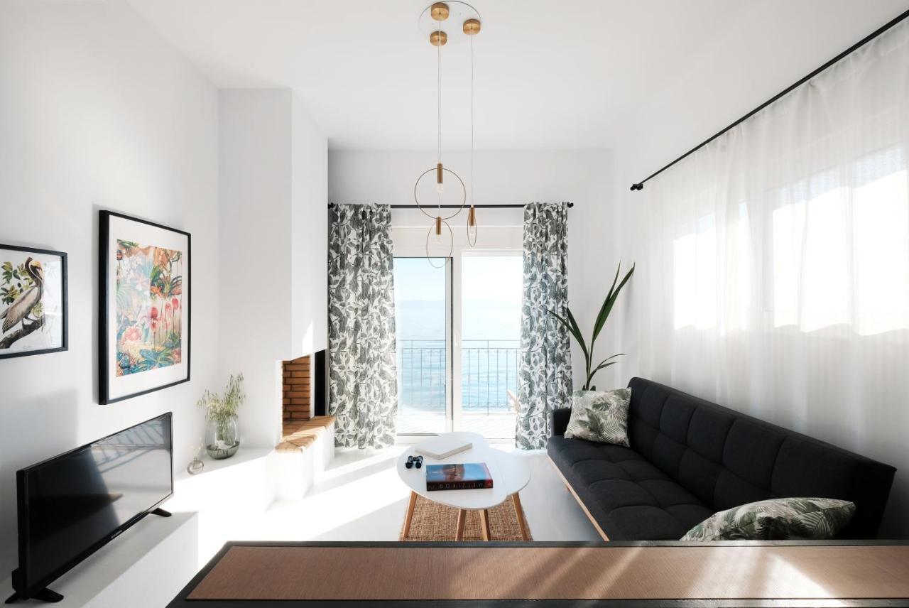 Zen Minimal Luxury Housing Tyros Villa Luaran gambar